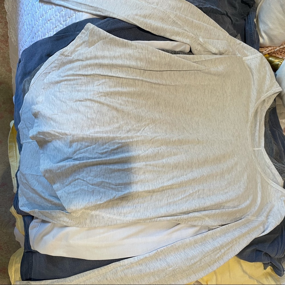 light grey lulu top size 6